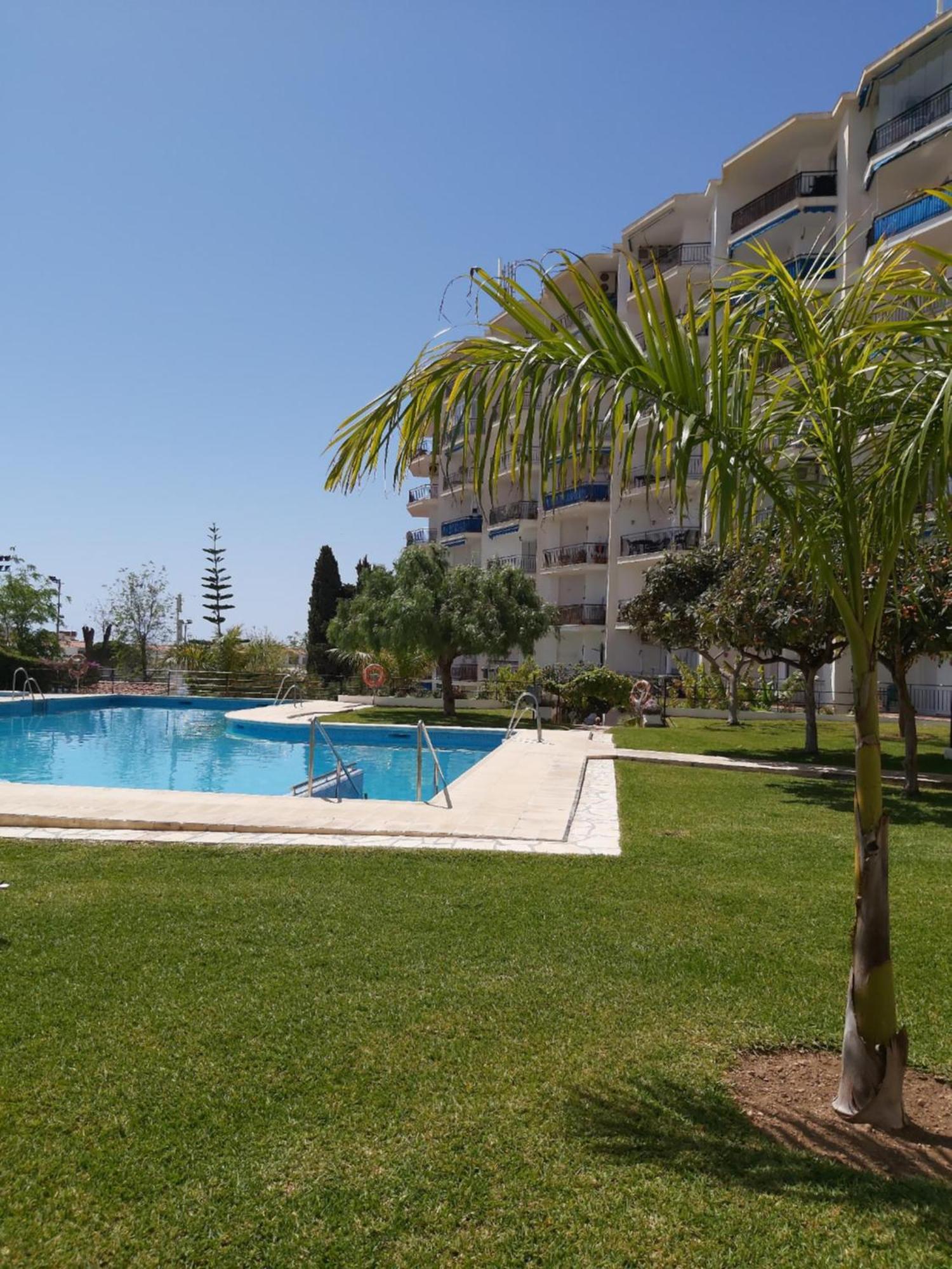 Apartamento La Casa Del Abuelo Нерха Екстериор снимка