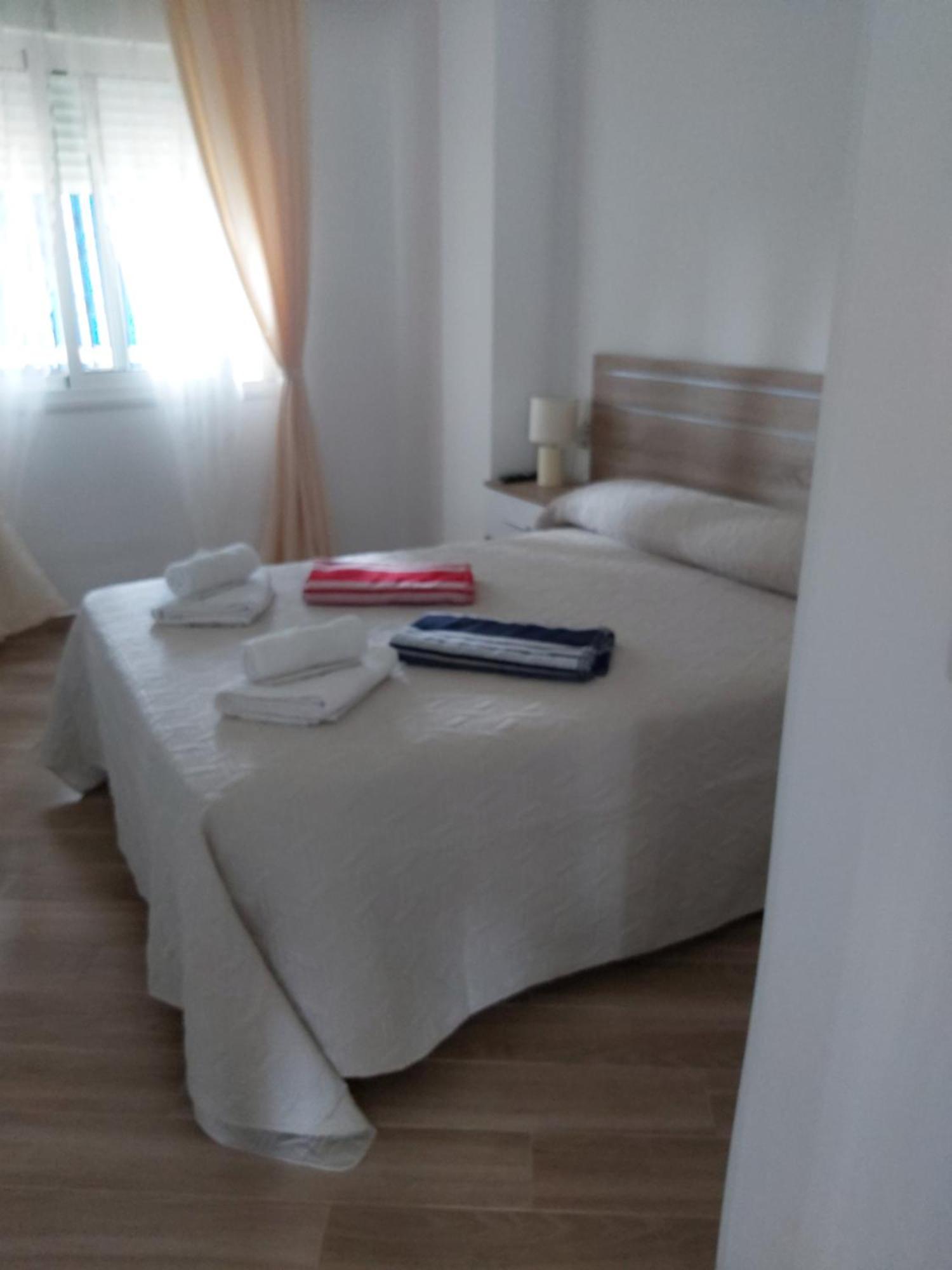 Apartamento La Casa Del Abuelo Нерха Екстериор снимка